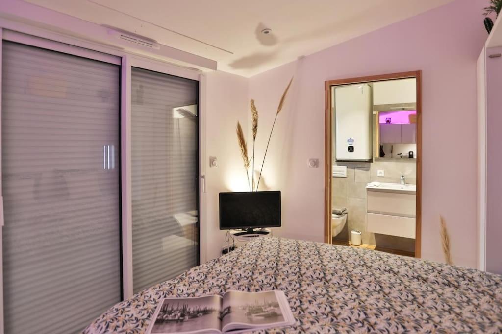 Tiny Studio Terrasse, Hypercentre La Plage A 2 Pas ! Les Sables-dʼOlonne Екстериор снимка